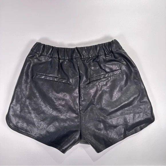 Grey Lab Women’s Matte Black Faux Leather Shorts XS - Picture 3 of 9